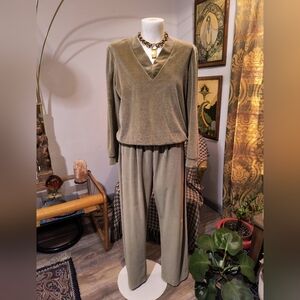 Vtg Gertrude Davenport Olive Green Velour Track Suit Set V Neck Top and Pants